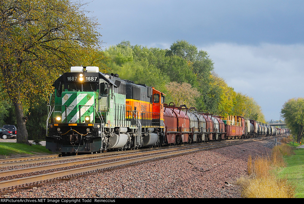 BNSF 1687